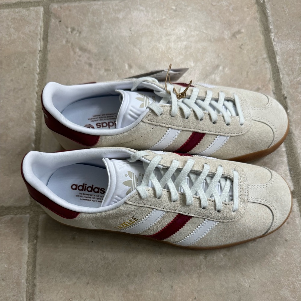 NWT adidas Gazelle white/burgundy Mens US6